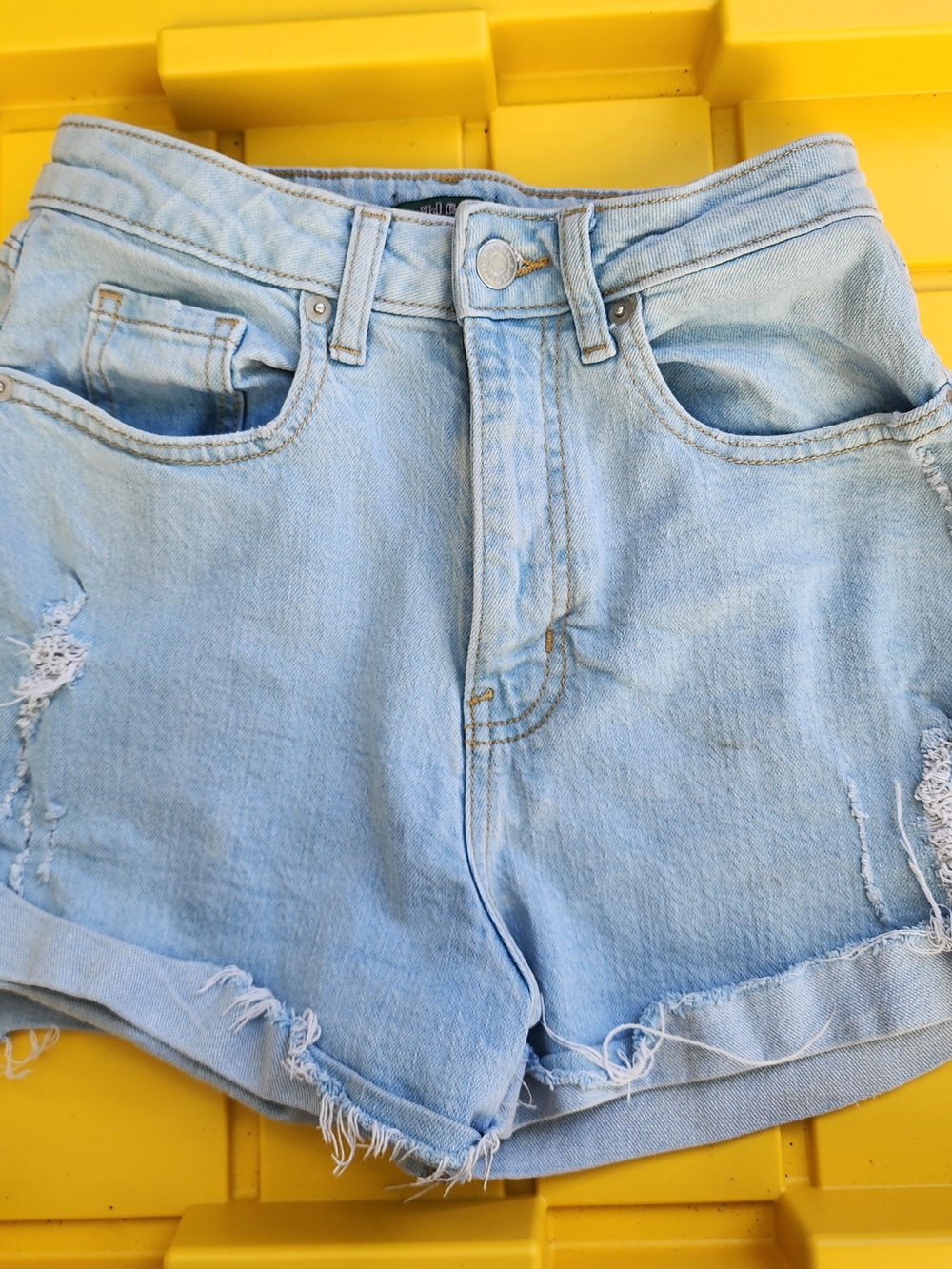 Wild Fable Distressed Denim Shorts High Rise Light Wash Cuffed Ripped Cutoff 00R